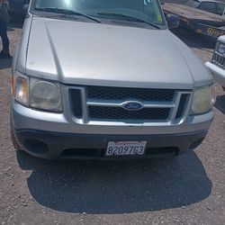 2004 Ford Explorer