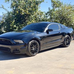 2014 Ford Mustang V6