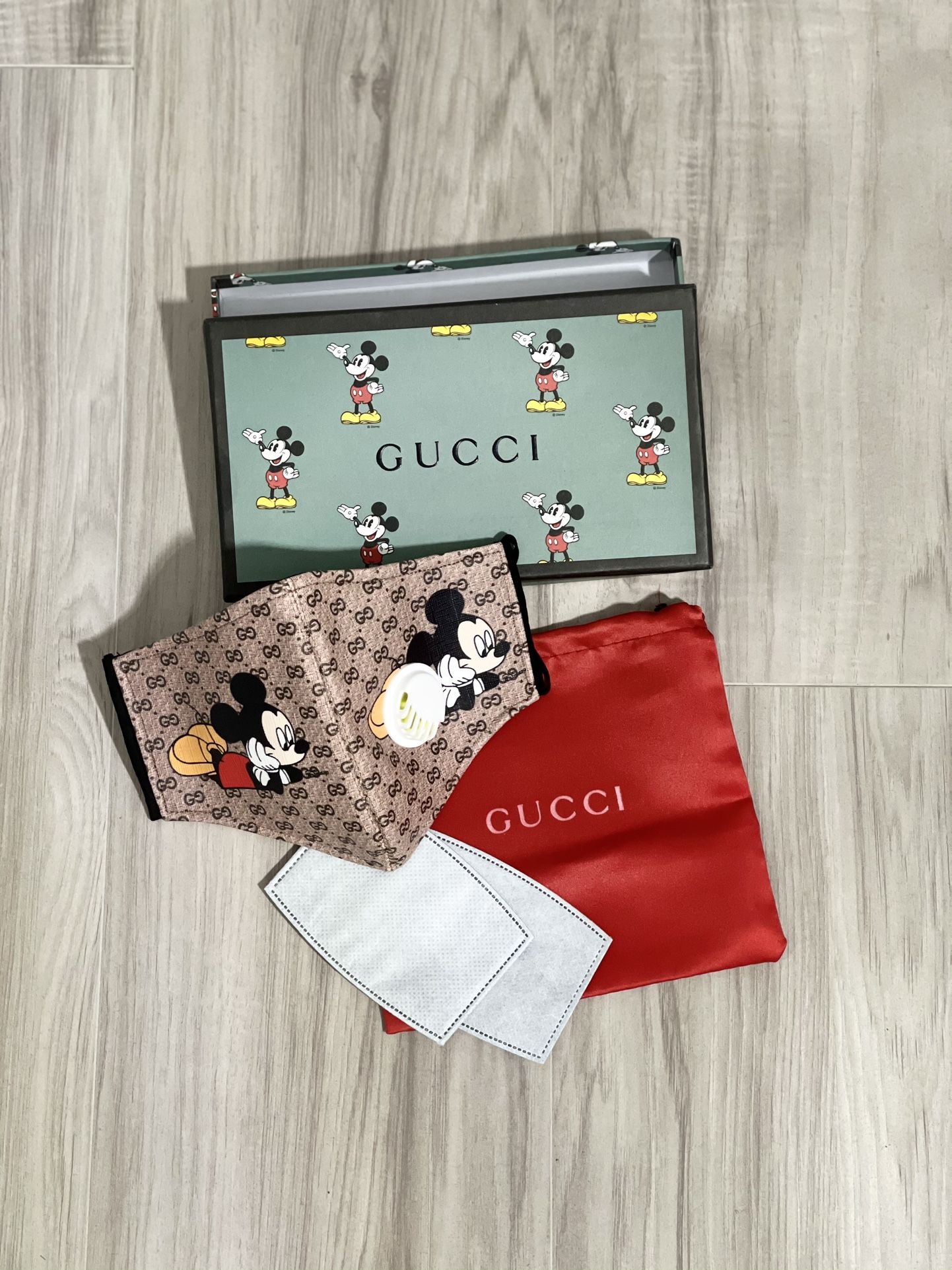 โจNew Gucci X Disney Mickey Face Mask