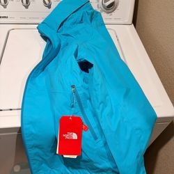 New Women’s New Balance Windbreaker