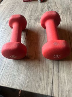 Set of 2 red 3 lbs fixed weight dumbell