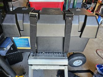 Camco Battery Box