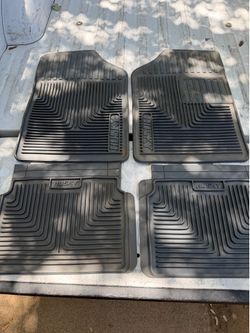 HUSKY CAR MATS