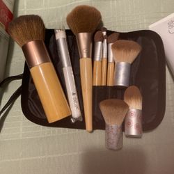 Makeup Brushes 