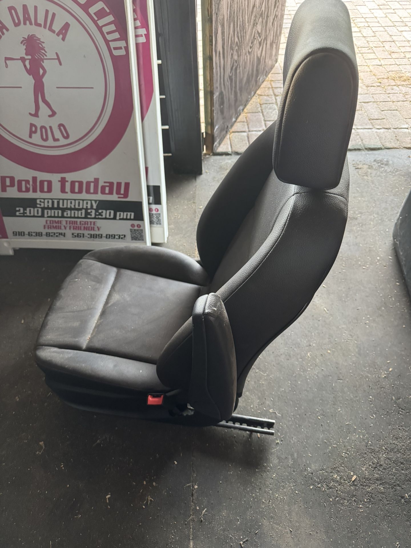 Mercedes Benz Sprinter 350 Car Seat