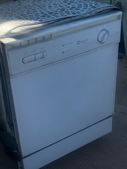 Dish washer