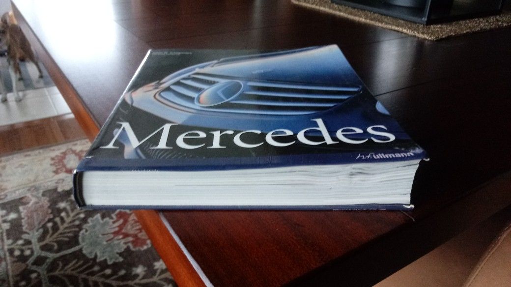 Book , the history of the Mercedes-Benz