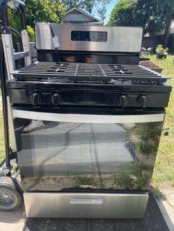 Whirlpool 30-in 5 burners 5.1-cu ft Freestanding Natural Gas Range ( Stainless Steel )