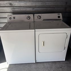White Whirlpool Washer And Electric Dryer Matching Set