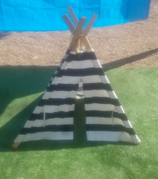 CUTEST LITTLE HANDMADE TEEPEE EVER!!