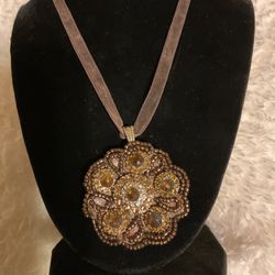 Silver And Brown Velour Necklace With Large Pendant With Rhinestones(Lc)