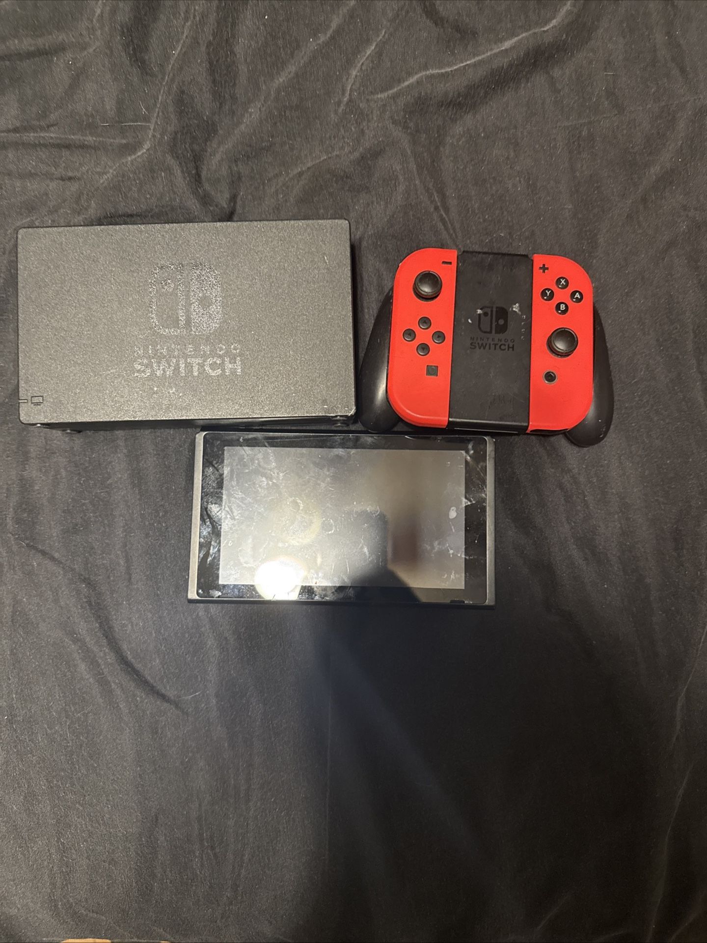 Switch Oleb Bundle With Animal Crossing New Horizons And Mario Kart 8 Deluxe Isntalled