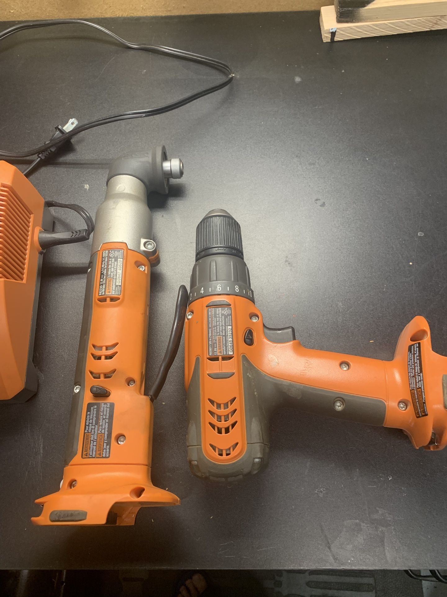 Ridgid 90 Degree Ratchet And Drill Cordless With Battery And Charger
