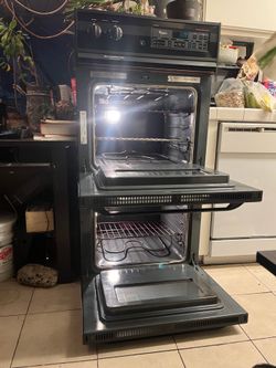 Working Whirlpool Self Cleaning Oven excellent condition!