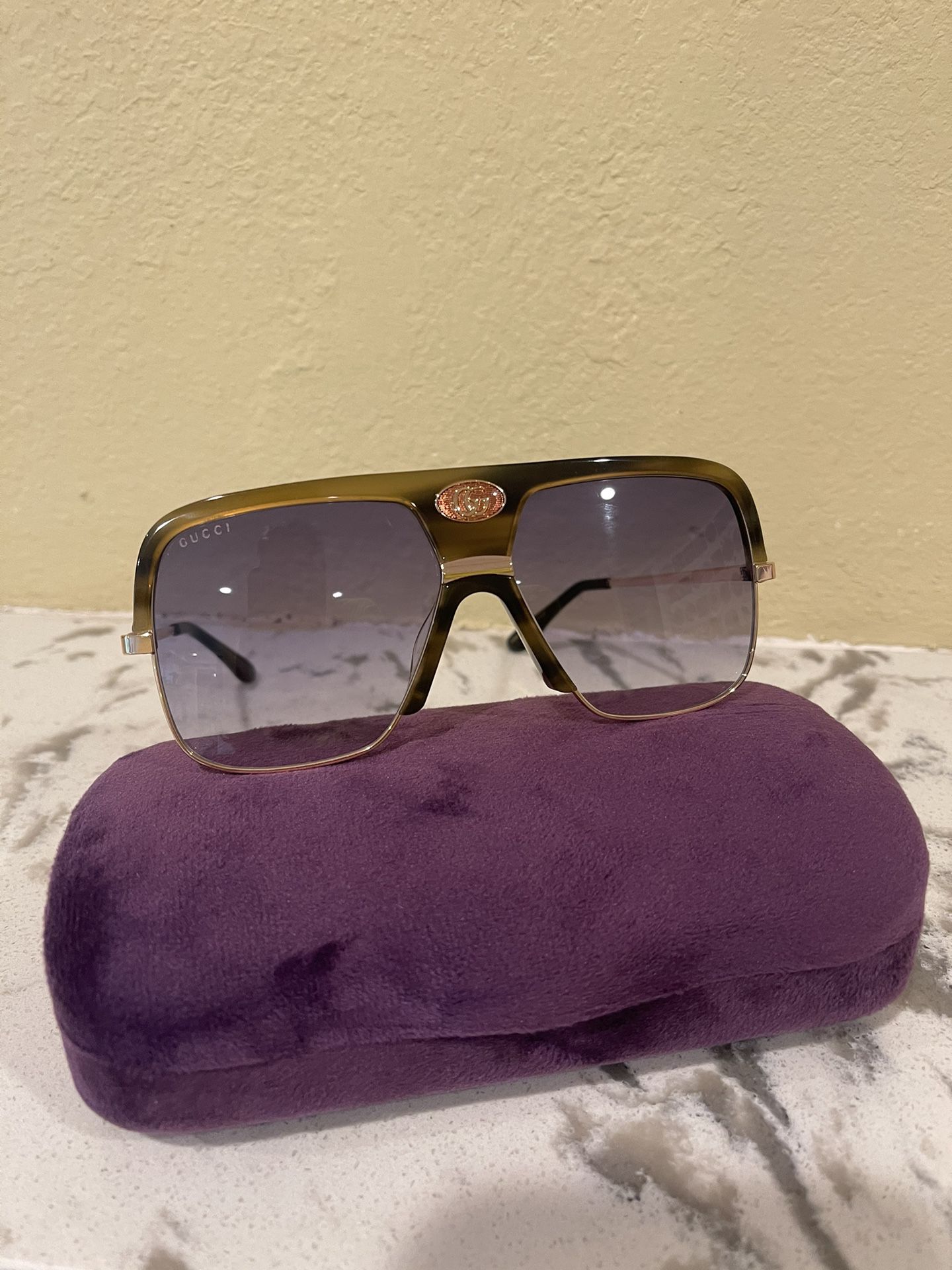 Gucci Aviator Sunglasses 