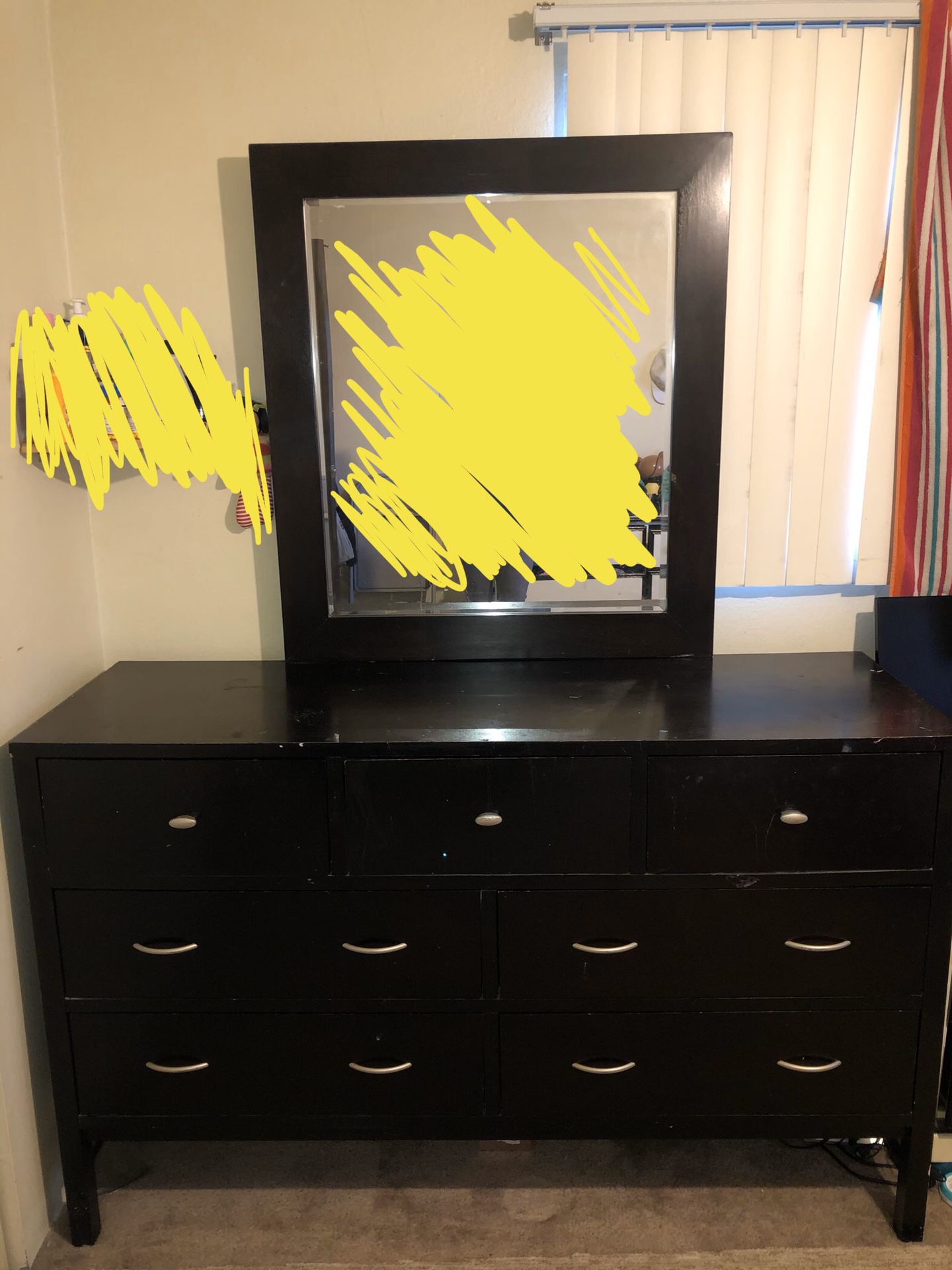 7-drawer Dresser with Mirror