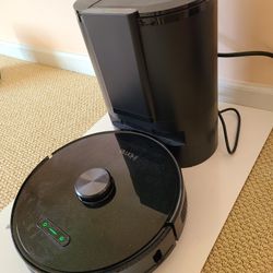 Robot Self Emptying Vacuum And Mop  By iHome