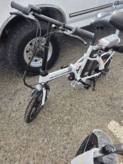 Windhorse w2 B electric bike retail for 399 i only have black
