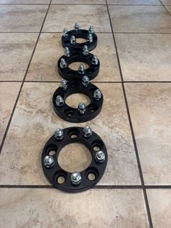 Wheel spacers for mustang