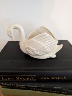 Swan planter