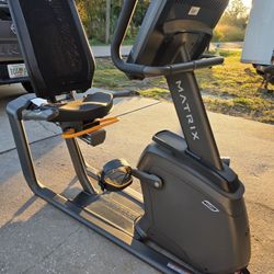 Matrix  Fitness R50 Recumbent Exercise Bike