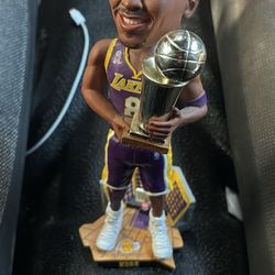 Kobe Bryant Bobble Head (2002 Championship Limited Edition)