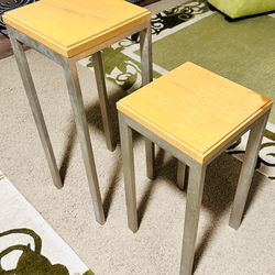 2 Accent Tables 