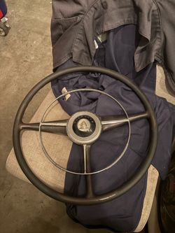 1946-48 Plymouth steering wheel