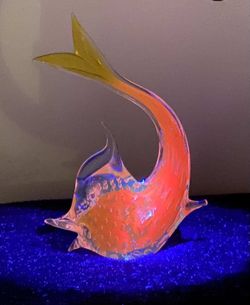 vintage Italian Murano glass dolphin or fish sculpture bullicante