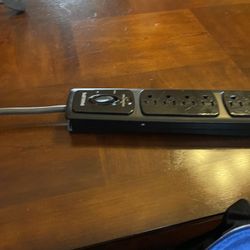 Phillips Surge Protector Power Strip