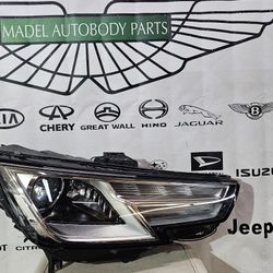 2017-2019 AUDI A4 S4 XENON HID HEADLIGHT OEM- RIGHT PASSENGER SIDE 