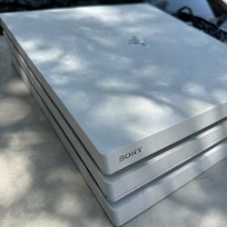 White Ps4 Pro 1tb 