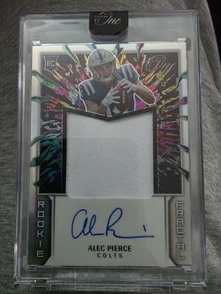 2022 Panini One Rookie Fractal Patch Autograps Alec Pierce #394 /50 (AU MEM, RC