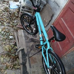 MONGOOSE BIKE IN GREAT CALIFORNIA ³W