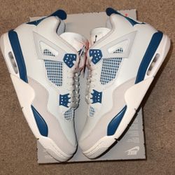 Men’s Jordan 4 Military Blue Size 11