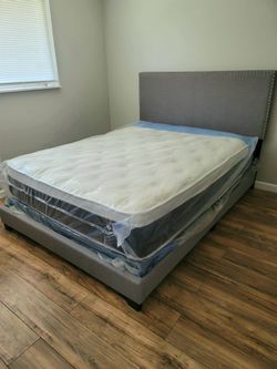 NEW QUEEN-SIZE PILLOW TOP MATTRESS AND BOX SPRING 🆕️