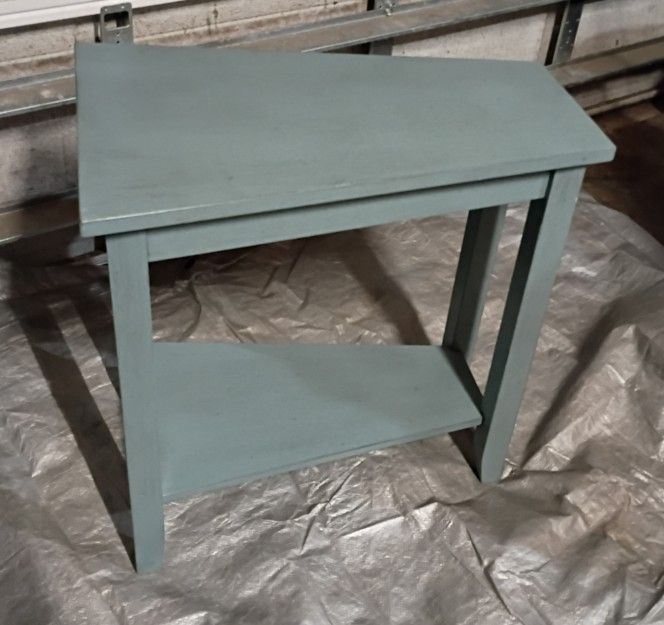Super Cute Accent Table 