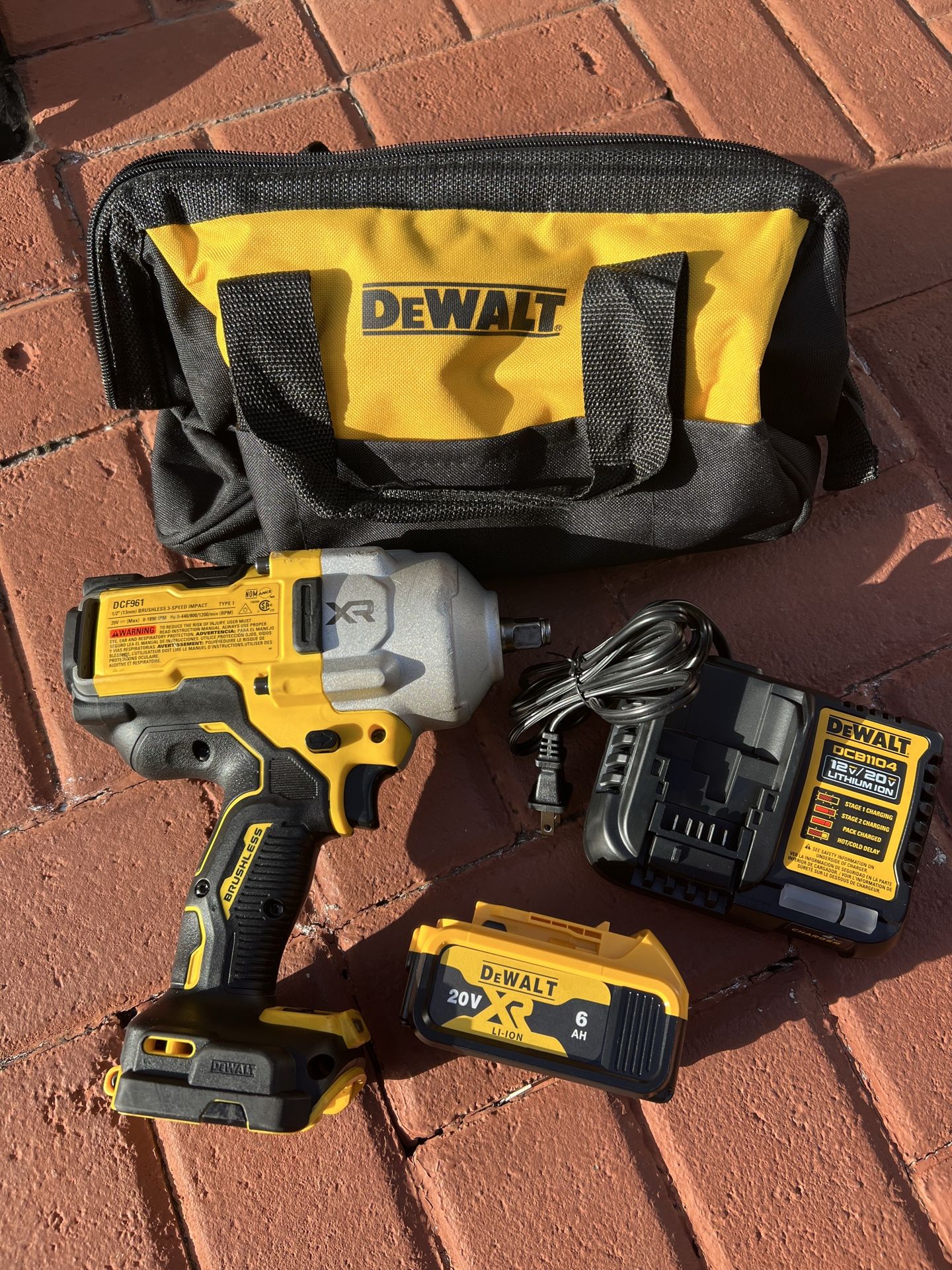 DEWALT 20V 1/2 HIGH TORQUE IMPACT WRENCH