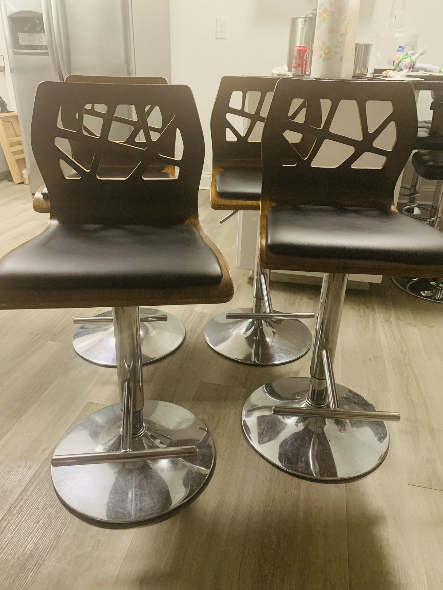 4 Bar Stools Modern