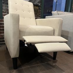 2 Recliner chairs 