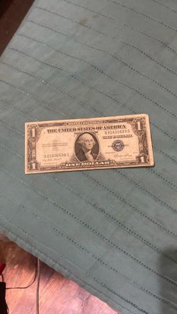 1 Dollar 1935 E - Silver Certificate RARE SERIAL NUMBER and 1935 D Silver Cert