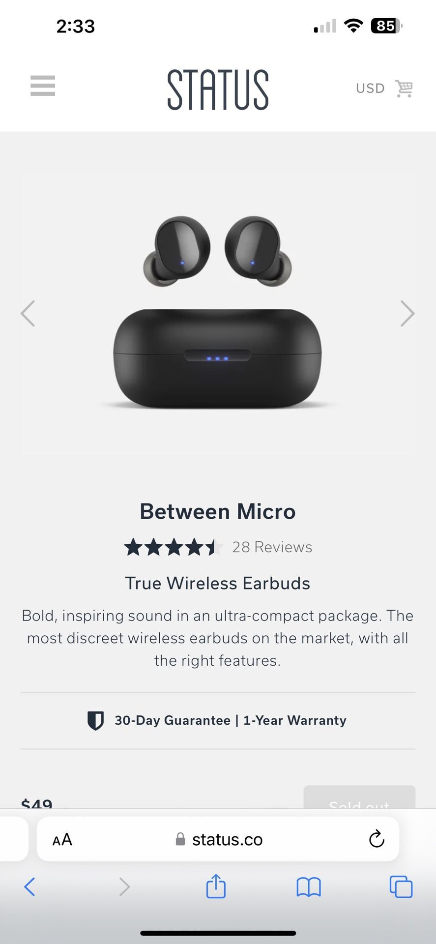 Status Between Micro Ear Buds
