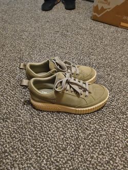 Sorel size 8 shoe