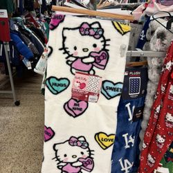 Hello Kitty Convo Hearts Faux Fur Blanket 