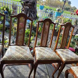 6 Queens Ann Antique Dining Chairs