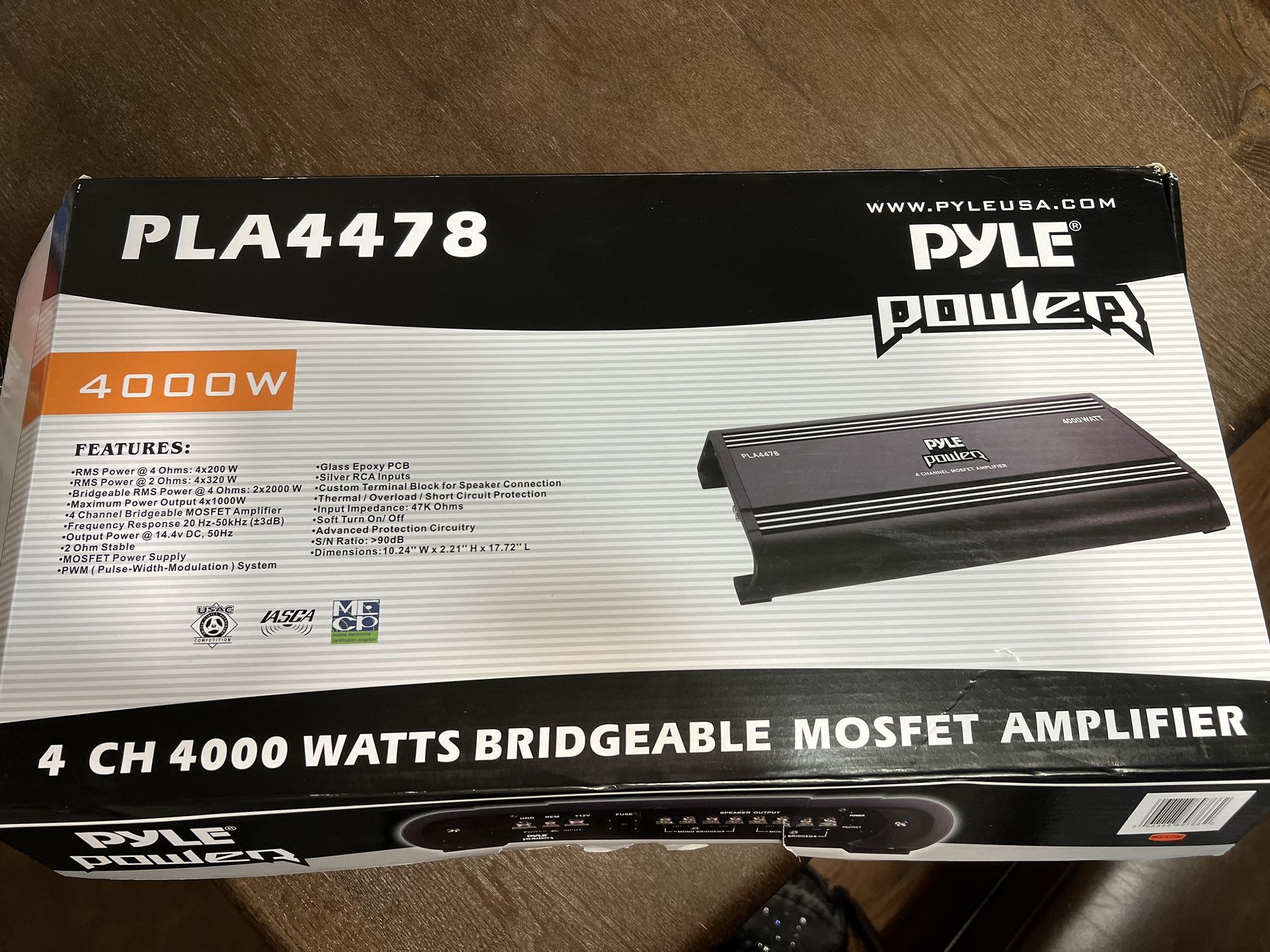 4 Ch 4000 Watts Bridgeable MOSFET Amplifier 