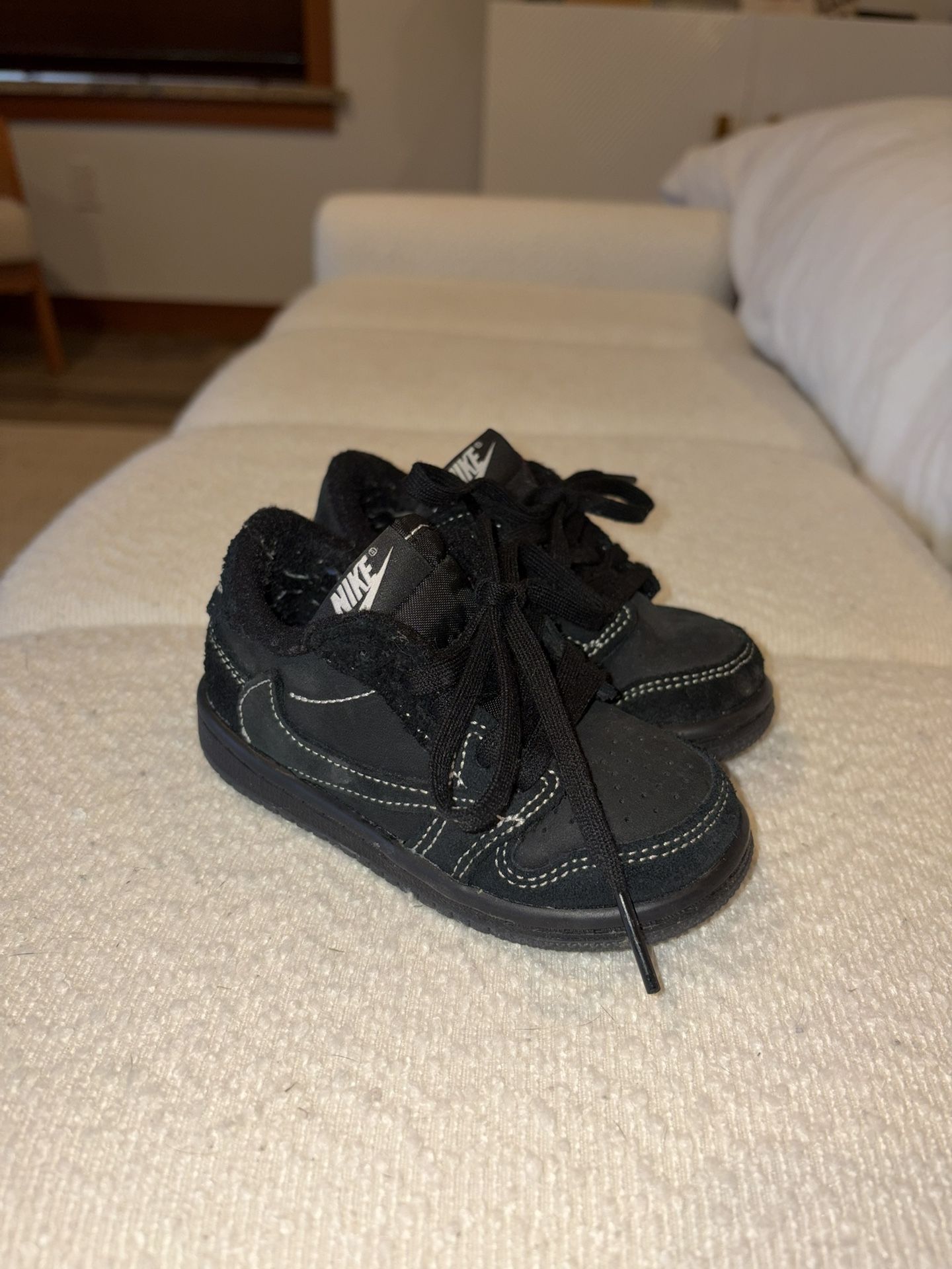 Nike Travis Scott Black Jordan Sneakers Size 5
