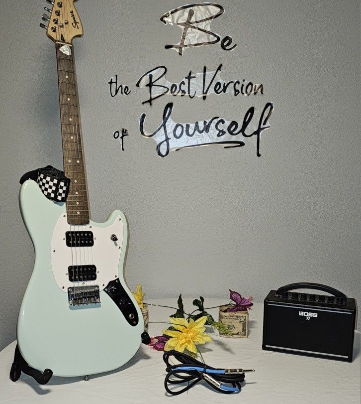 🔥 Squier Mustang " Fender" Electric Guitar 🔥 Surf Green w/Strap And Amp!! 🔥