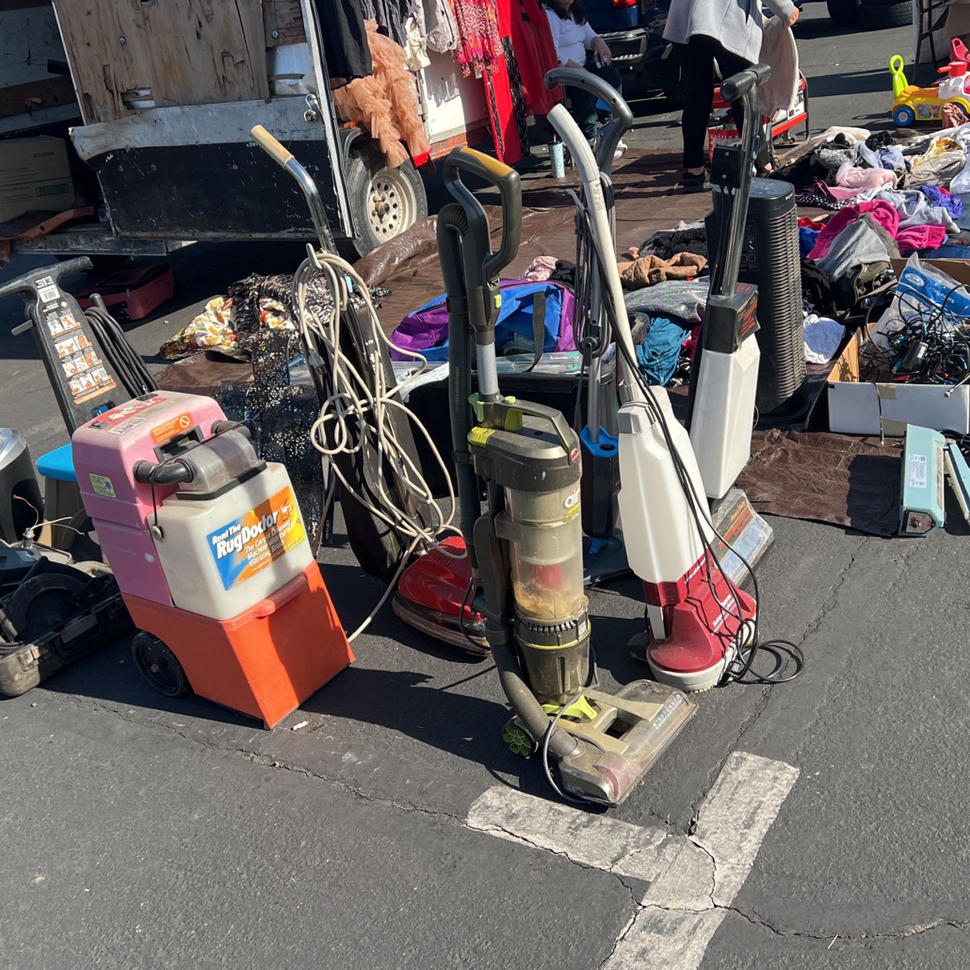 Vacuum rug, doctor scrubber