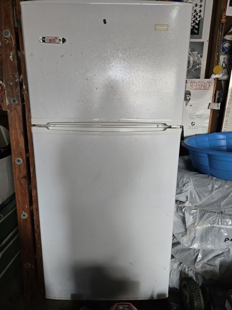 Magic Chef Refrigerator 30 Wide